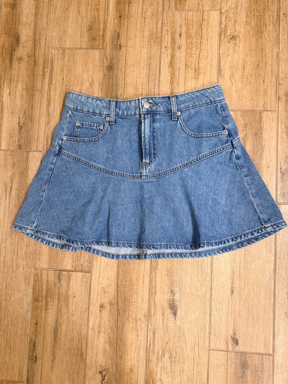 Universal Thread Light Blue Denim Jeans